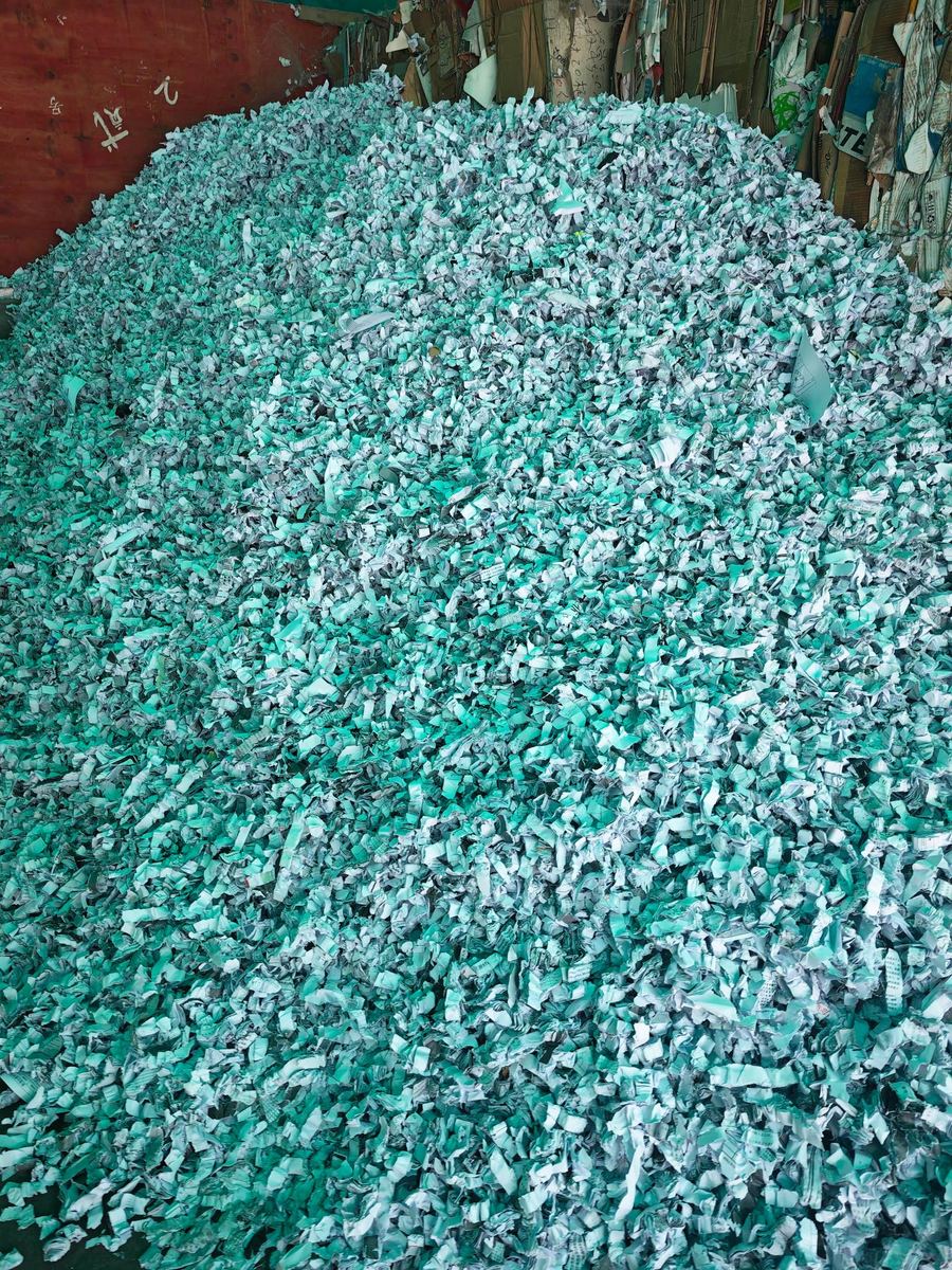 某集团公司过期文件批量销毁-碎纸堆效果